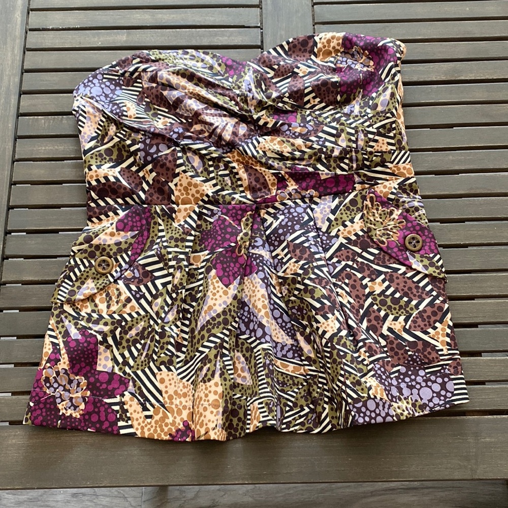 Anthropologie strapless sweetheart top with slight peplum, size 6